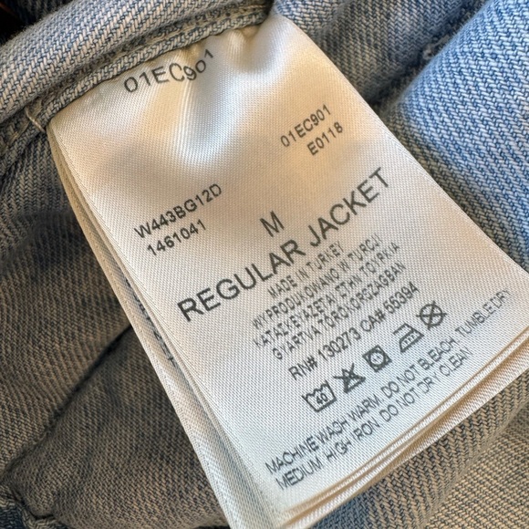 NWOT Wrangler Jean Jacket Vintage Inspired Retro Geometric Back Southwestern MD - Picture 12 of 15